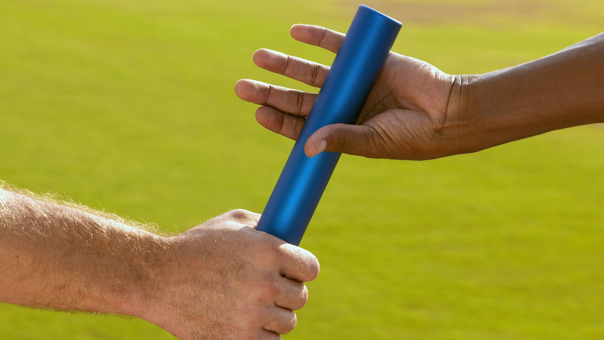 中国队首次参赛即夺冠，展现强大实力，中国队第一次拿金牌